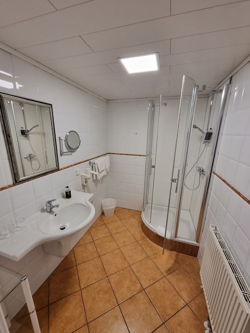 Hotel Unter den Linden - Krems an der Donau - Austria - booked ai