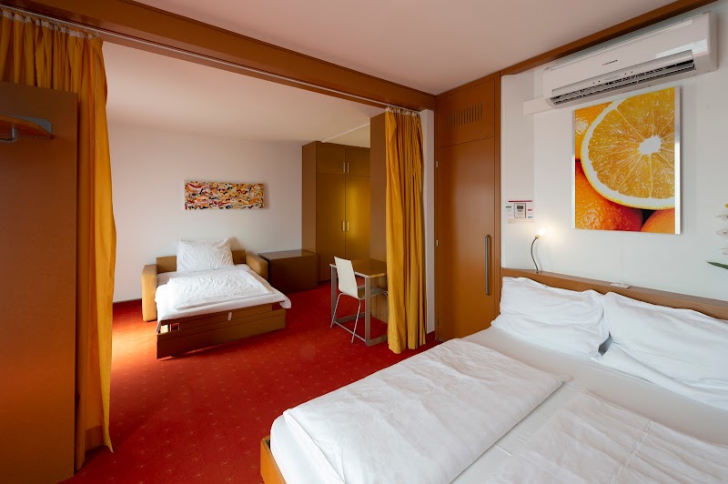 Orange Wings Krems - Krems an der Donau - Austria - booked ai