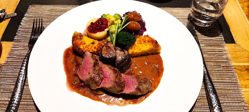 Hotel Weiss Kreuz - Malans - Switzerland - booked ai