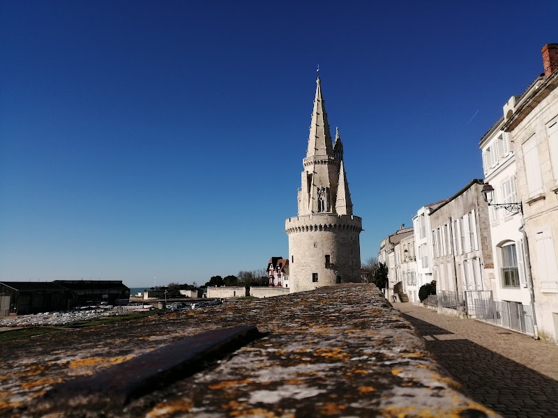 Visit the Towers of La Rochelle - La Rochelle - France - booked ai