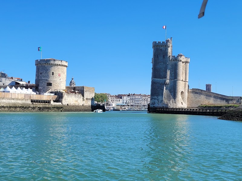 Explore the Old Port (Vieux Port) - La Rochelle - France - booked ai