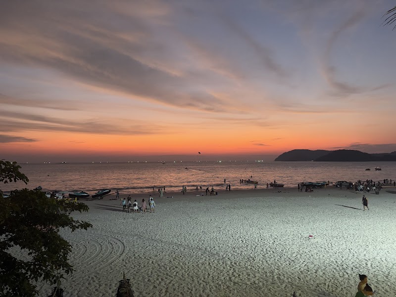 Yellow Beach Cafe - Langkawi - Malaysia - booked ai