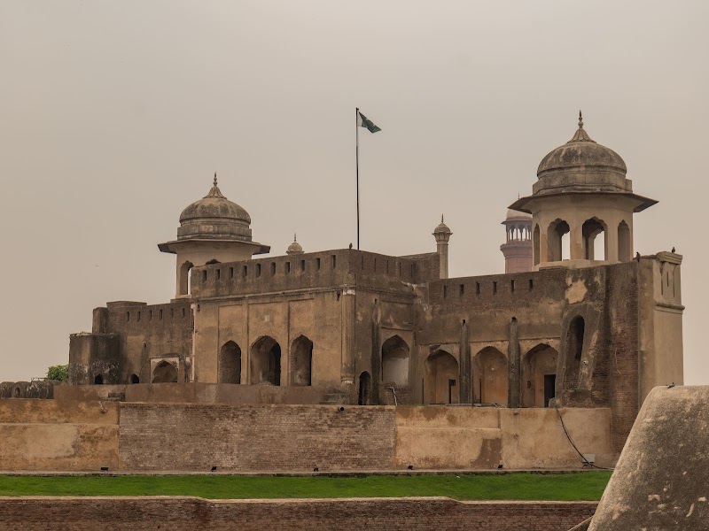 Visit the Lahore Fort and Shalimar Gardens - Lahore - Pakistan - booked ai
