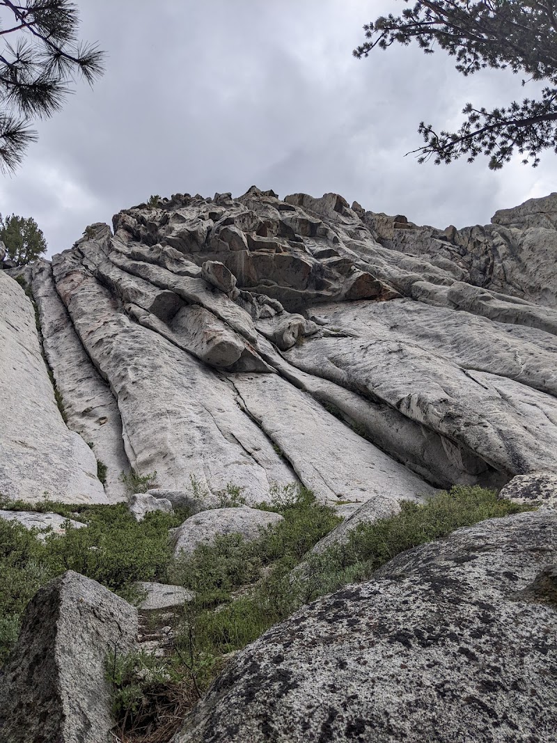 Hiking the Tahoe Rim Trail - Lake Tahoe - United States - booked ai