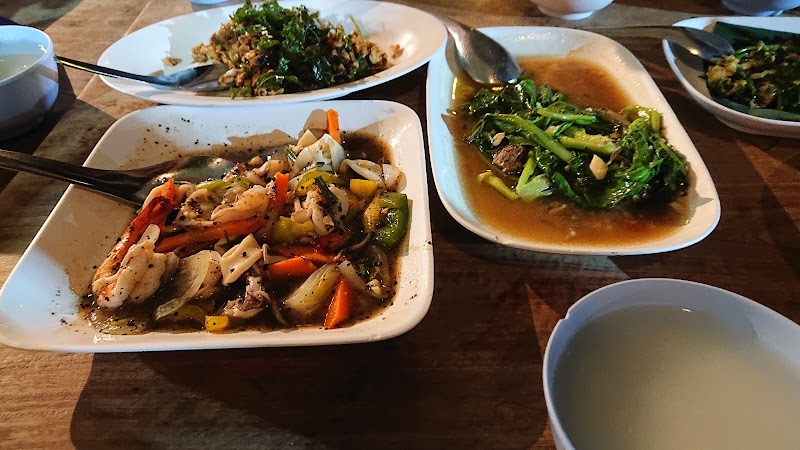 Aroy One Baht - Lampang - Thailand - booked ai