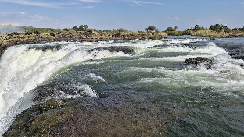 Devil's Pool Swim - Victoria Falls - Zimbabwe - booked ai