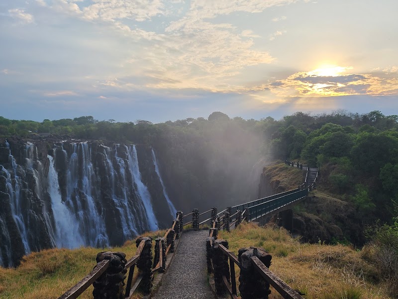 Devil's Pool Swim - Victoria Falls - Zimbabwe - booked ai