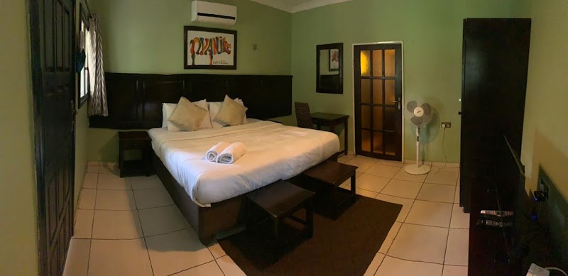 Cafe Zambezi - Livingstone - Zambia - booked ai