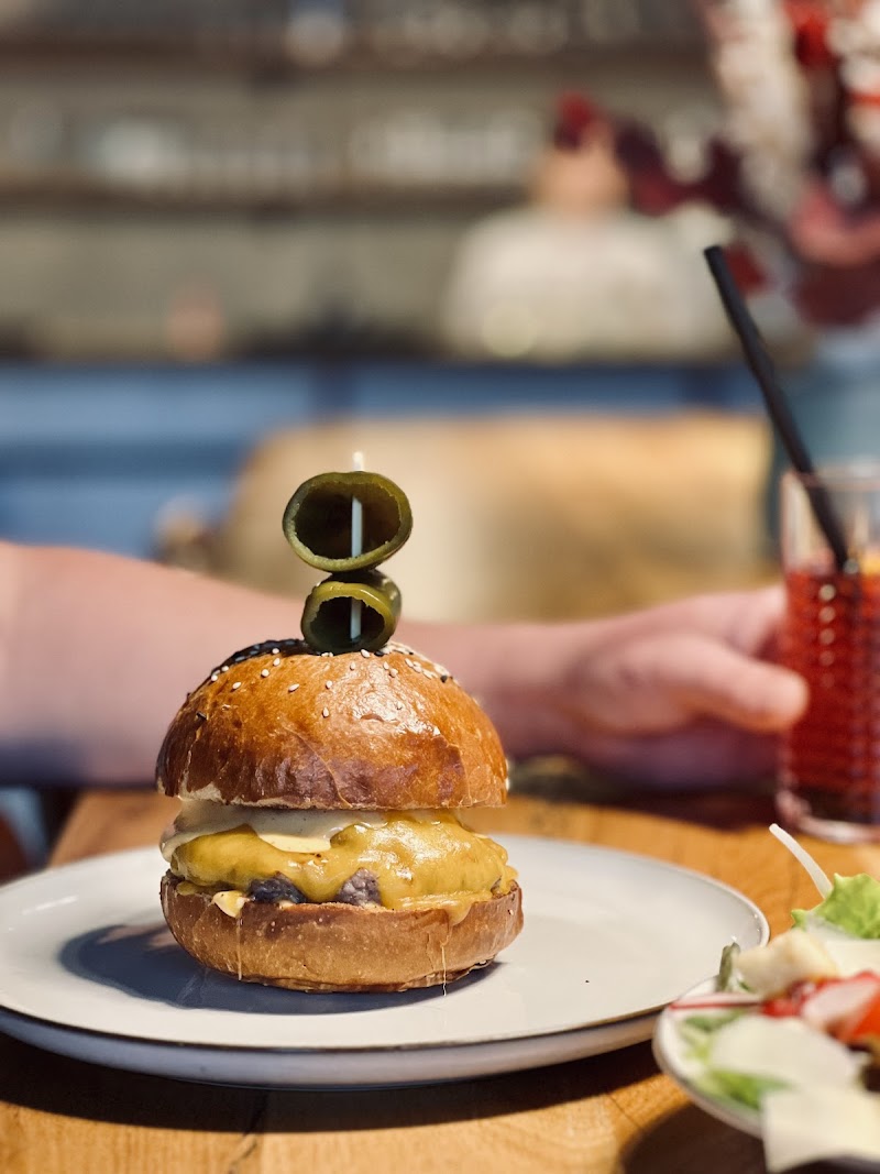 Projekt Burger - Kranj - Slovenia - booked ai