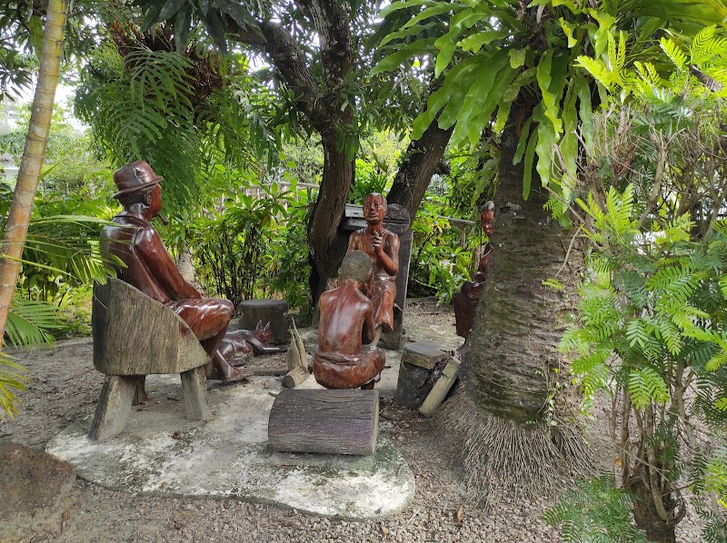 Tour the Musée National des Arts et Traditions du Gabon - Libreville - Gabon - booked ai