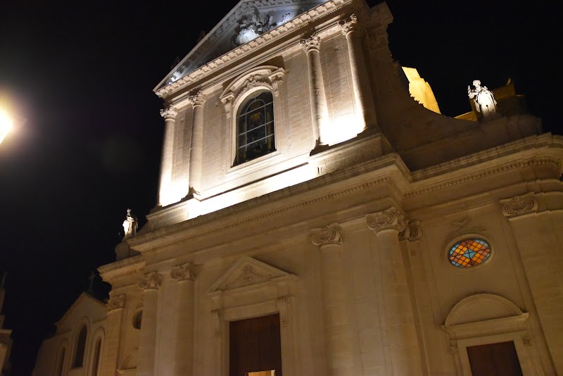 Visit Church of Saint George (Chiesa di San Giorgio) - Locorotondo - Italy - booked ai