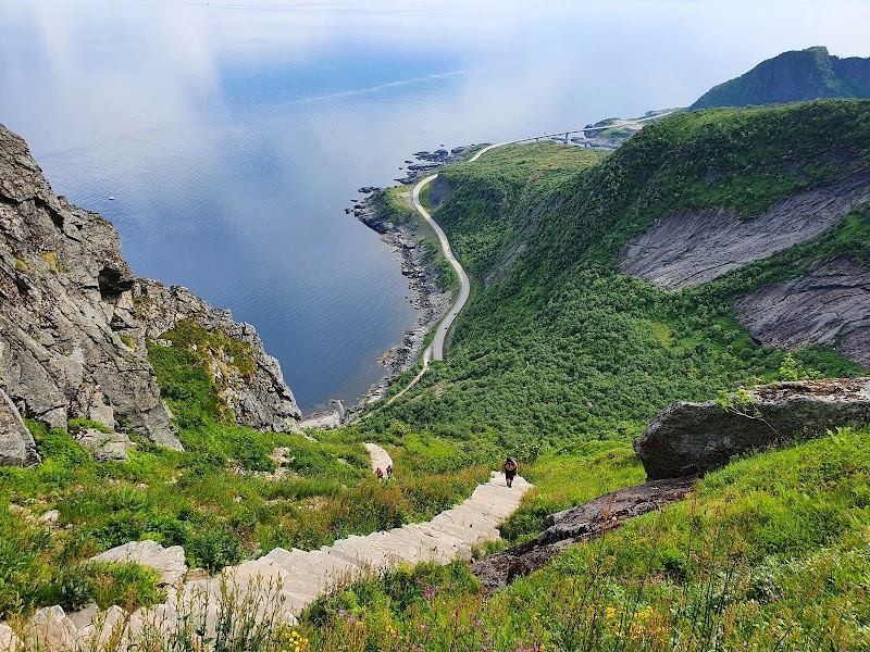 Hiking to Reinebringen - Reine - Norway - booked ai