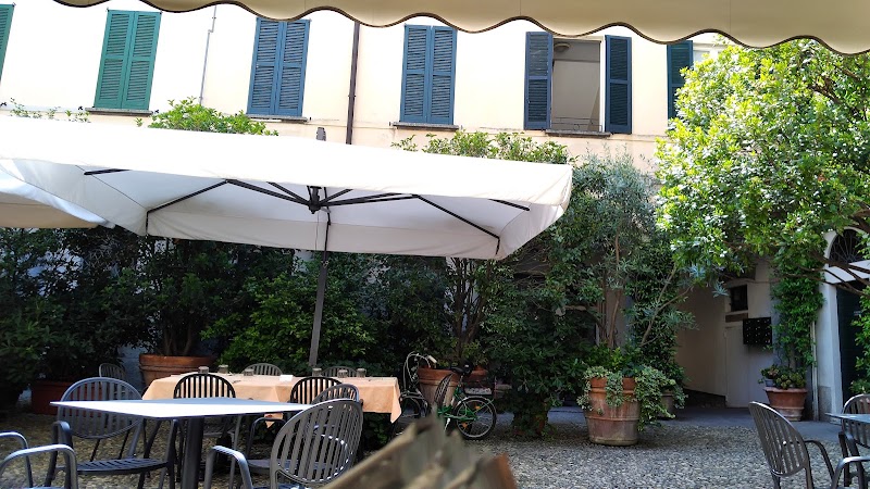Trattoria Corte Fiorina - Lecco - Italy - booked ai