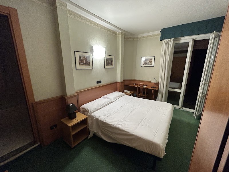 Hotel Don Abbondio - Lecco - Italy - booked ai