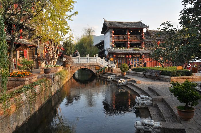 Explore Lijiang Old Town - Lijiang - China - booked ai