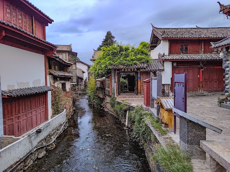 Explore Lijiang Old Town - Lijiang - China - booked ai