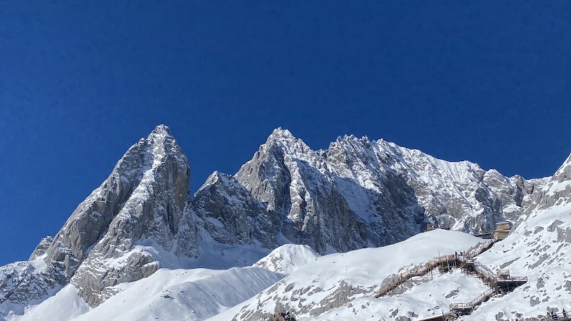 Visit Jade Dragon Snow Mountain - Lijiang - China - booked ai