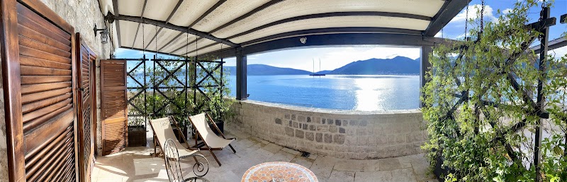 Eco Hotel Carrubba - Tivat - Montenegro - booked ai