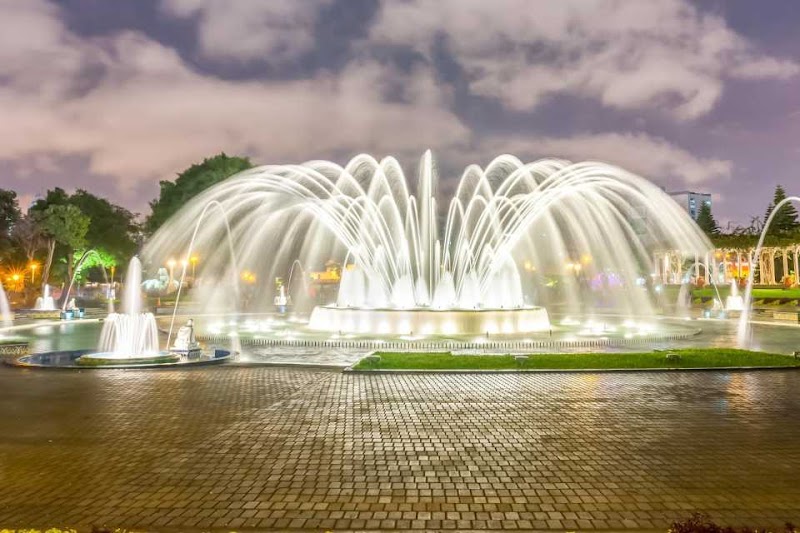 Watch the Magic Water Circuit at Parque de la Reserva - Lima - Peru - booked ai