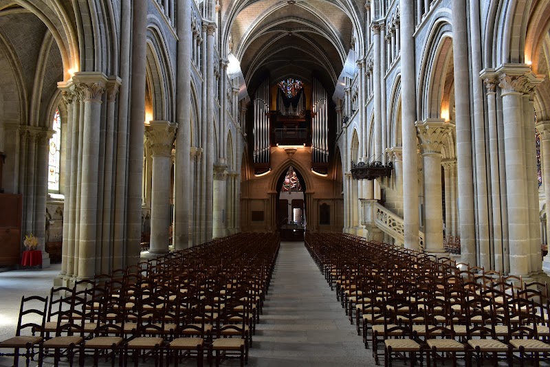 Lausanne Cathedral - Lausanne - Switzerland - booked ai
