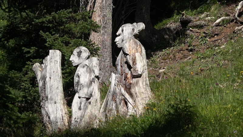 Hiking the Green Ring Trail - Lech - Austria - booked ai