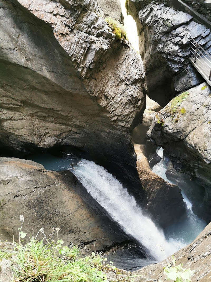 Hike the Lauterbrunnen Valley to Trümmelbach Falls - Lauterbrunnen - Switzerland - booked ai