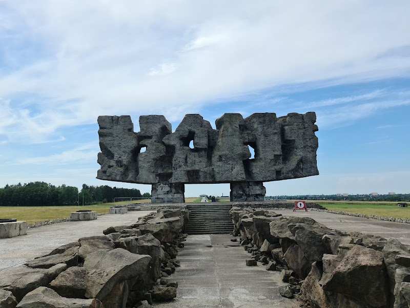 Walk through Majdanek State Museum - Lublin - Poland - booked ai