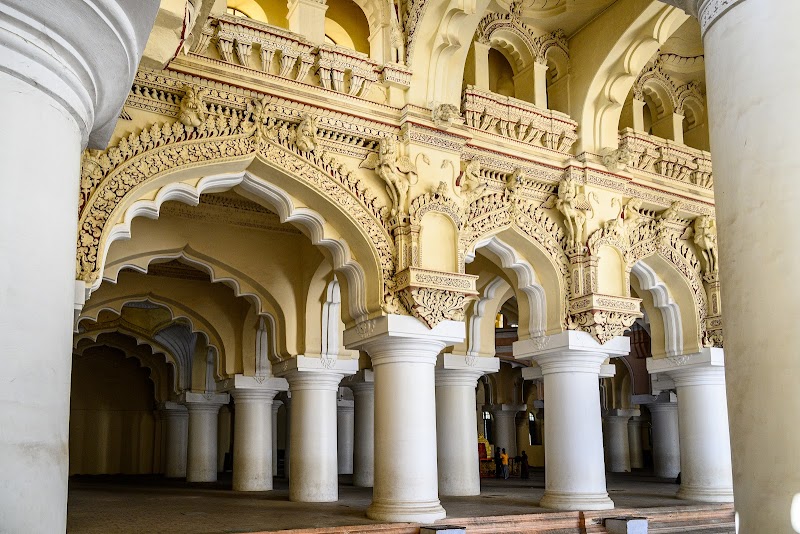 Explore Thirumalai Nayakkar Mahal - Madurai - India - booked ai