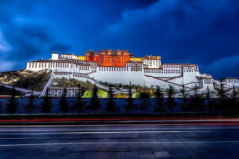 Visit the Potala Palace - Lhasa - China - booked ai