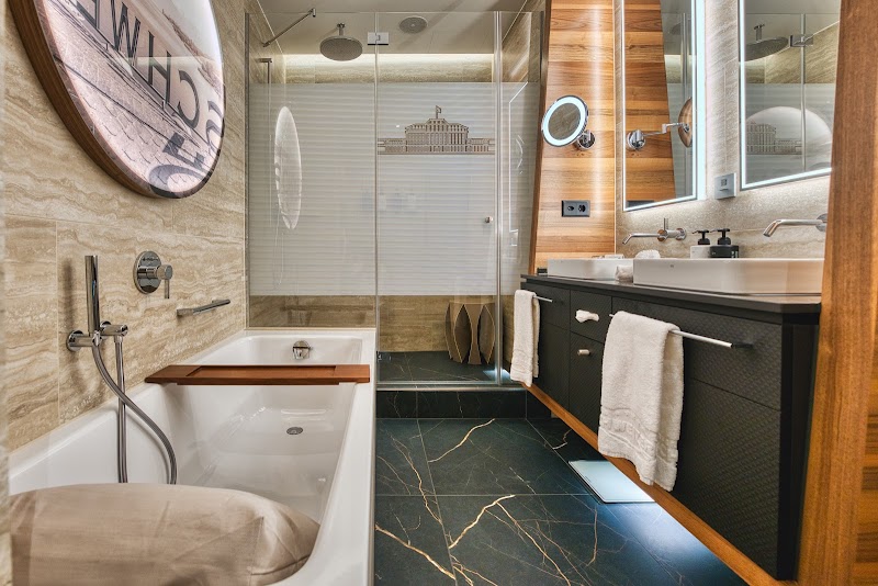 Hotel Schweizerhof Luzern - Luzern - Switzerland - booked ai