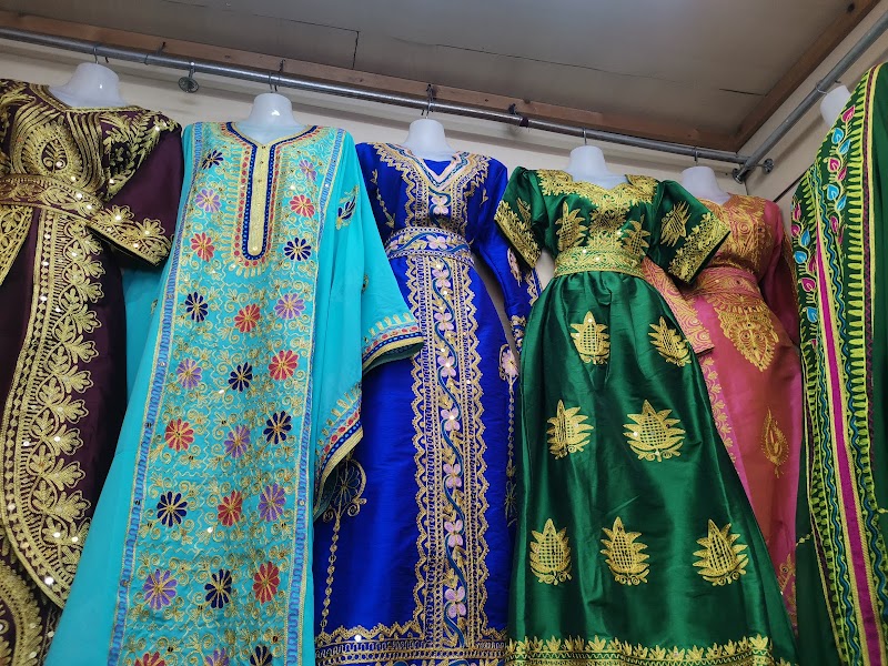 Shop and dine at Manama Souq - Manama - Bahrain - booked ai