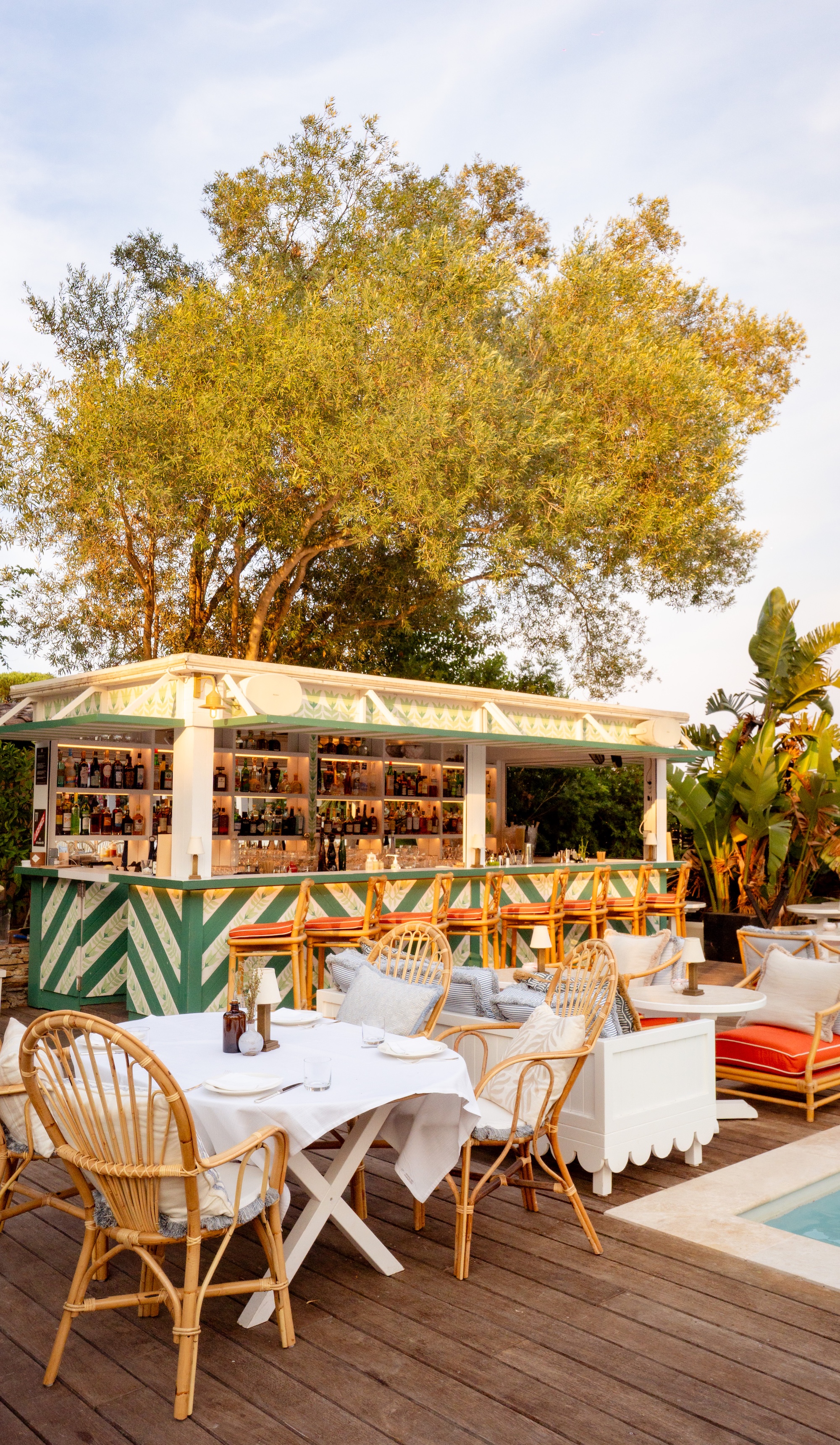 Notre bar extérieur La Tartane à saint tropez