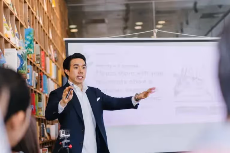 How Do I Attract Prospects vs Leads in my Business?