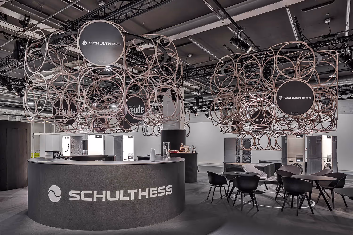Schulthess Ausstellung dunkel – Werbeagentur Zürich