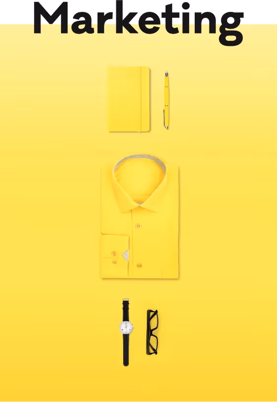 Yellowshark auf gelben Hintergrund, Block, gelbes Hemd, Uhr und Brille – Webagentur Zürich