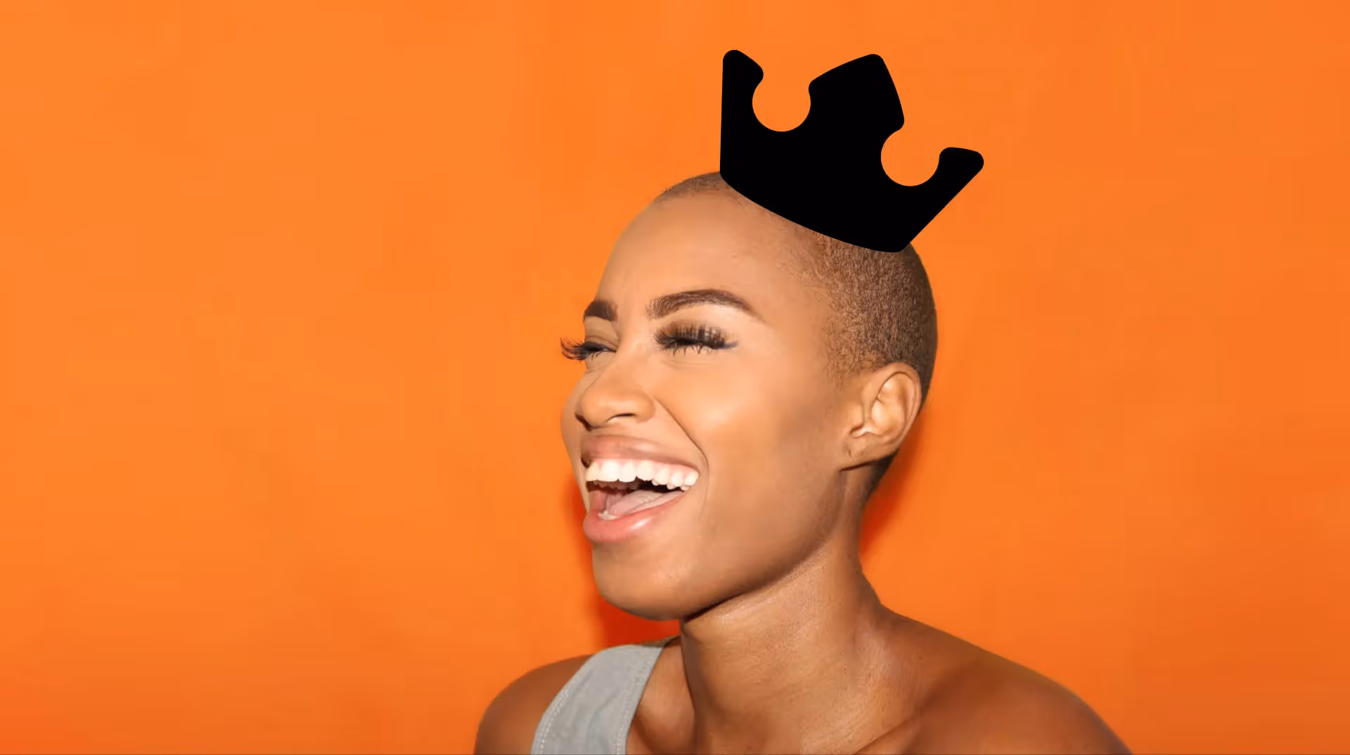 Kingsfood Headerbild mit Frau auf orangen Hintergrund – Werbeagentur Zürich