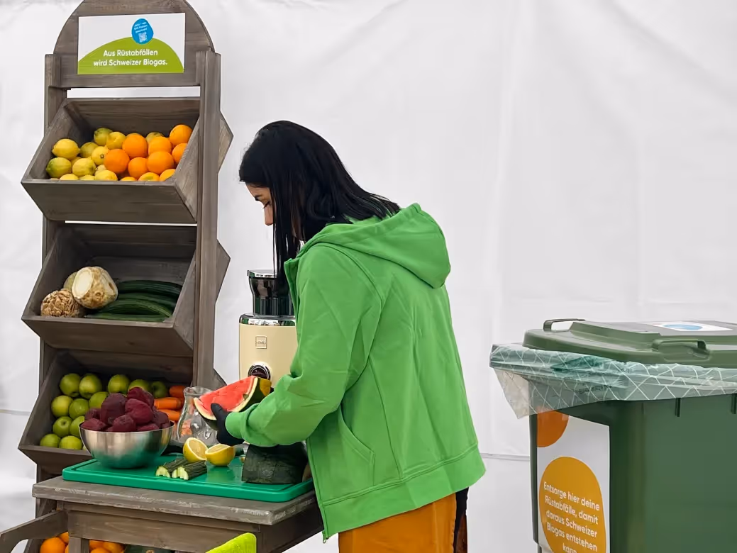 GazEnergie Messestand mit Mitarbeiter – Werbeagentur Zürich