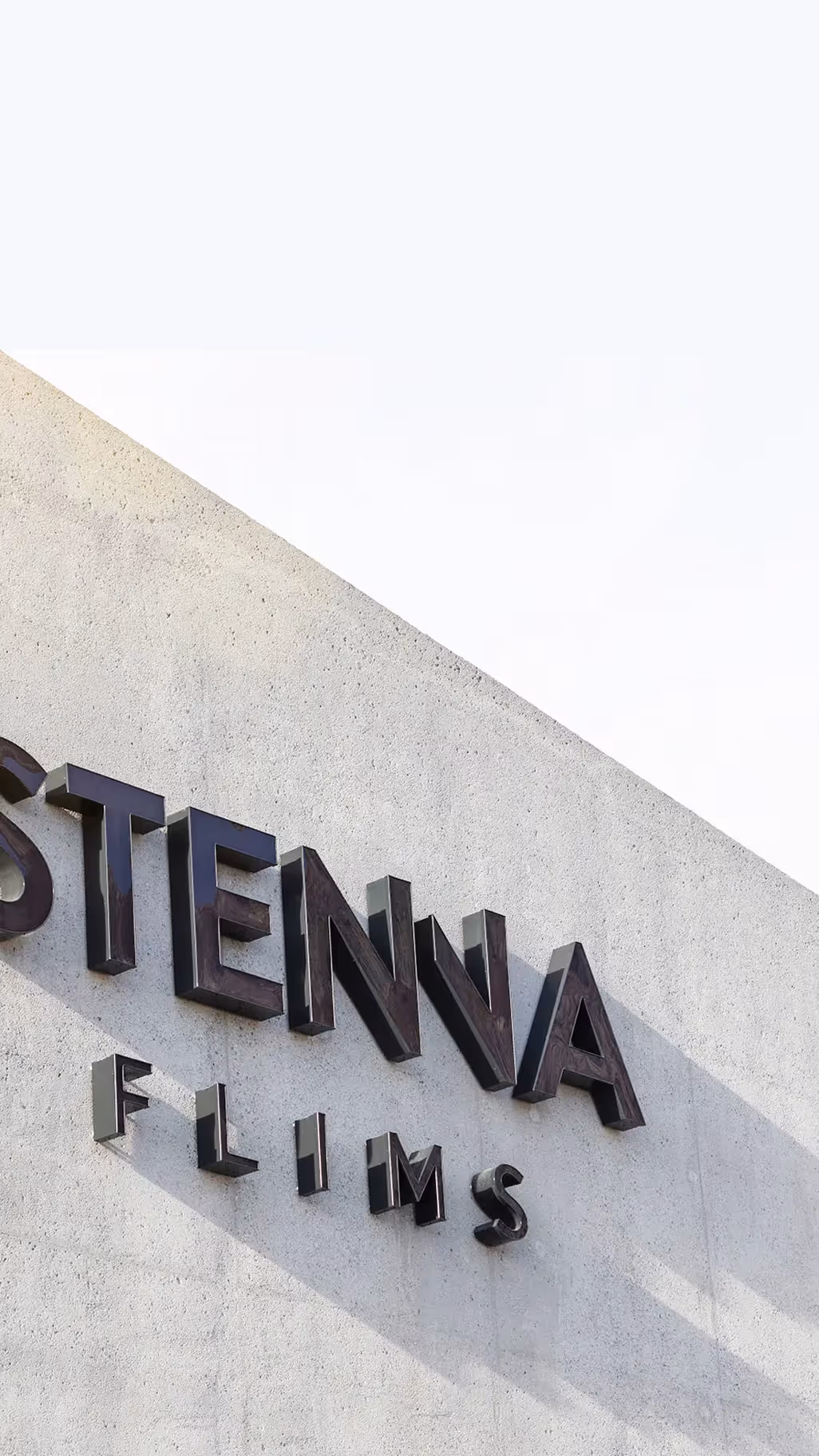 Stenna Flims Wandbeschriftung hochformat – Werbeagentur Zürich