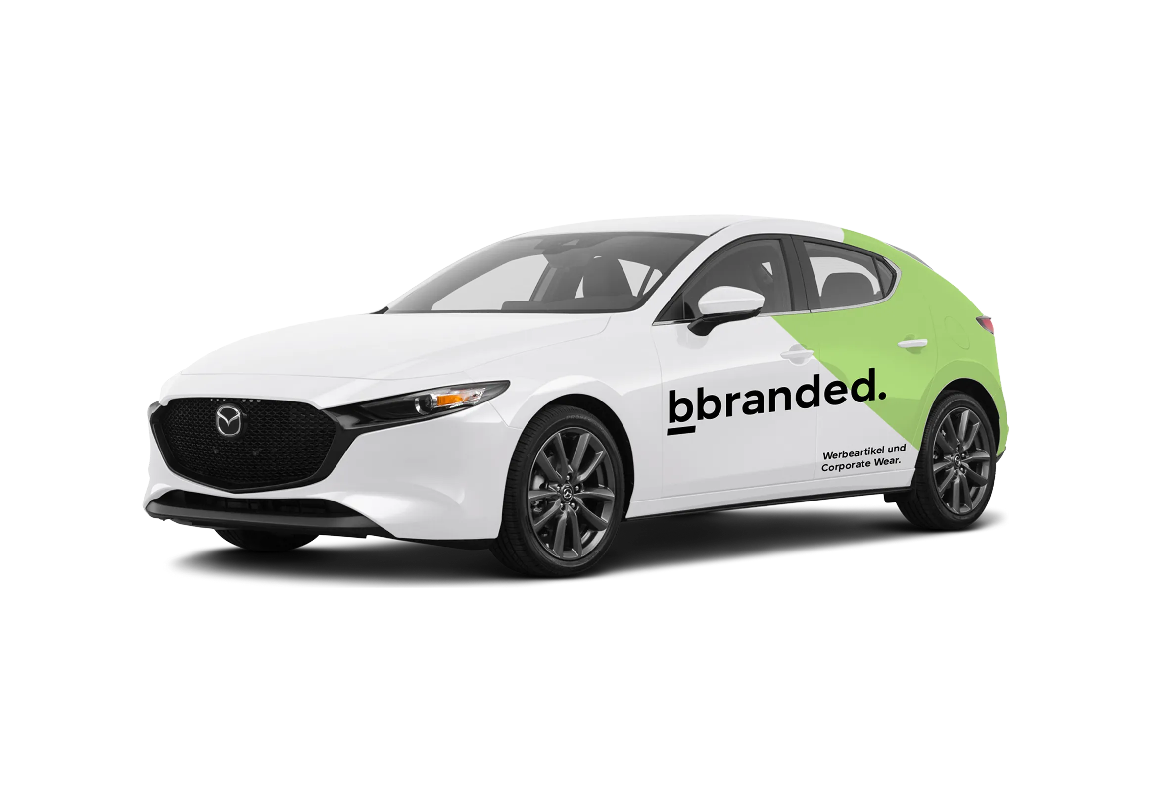 Weißer Mazda mit grünem Akzent und bbtrading-Beschriftung „bbranded.“ auf der Seite, vor dunklem Hintergrund.