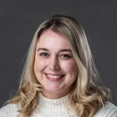 Aimee Headshot