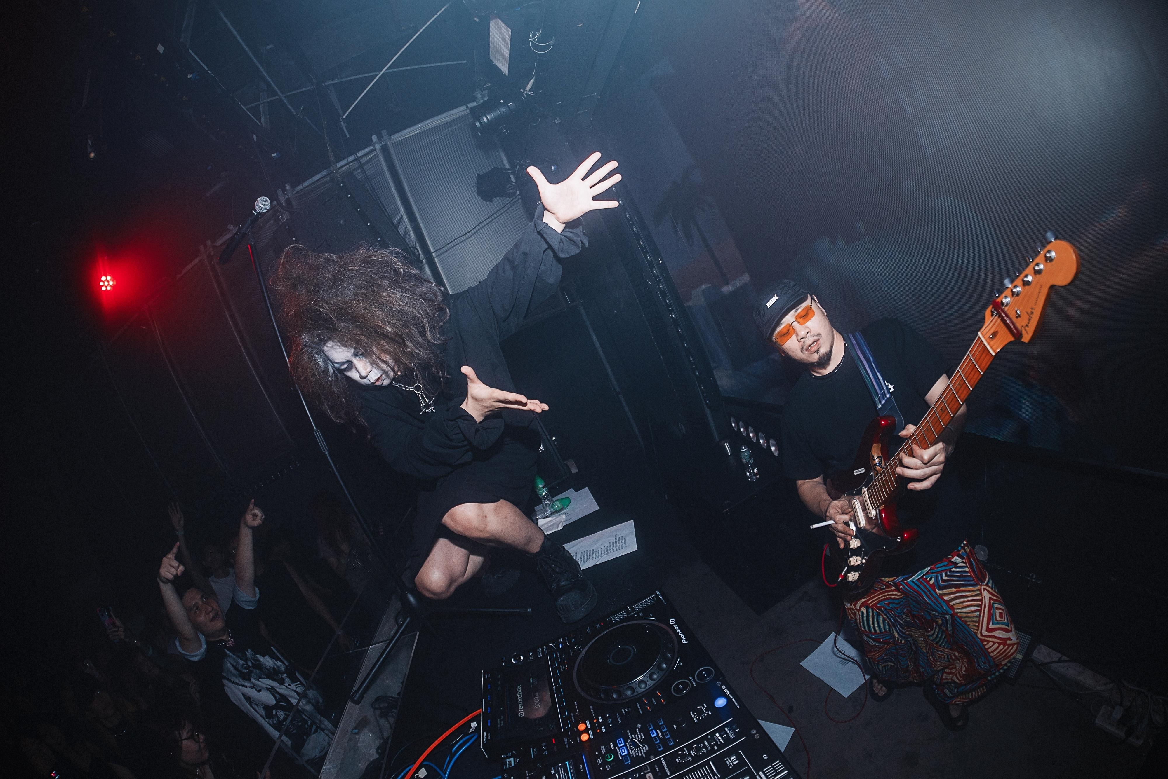 Hardcore Raver in Tears ft. Lu Yan – UK Debut Performance