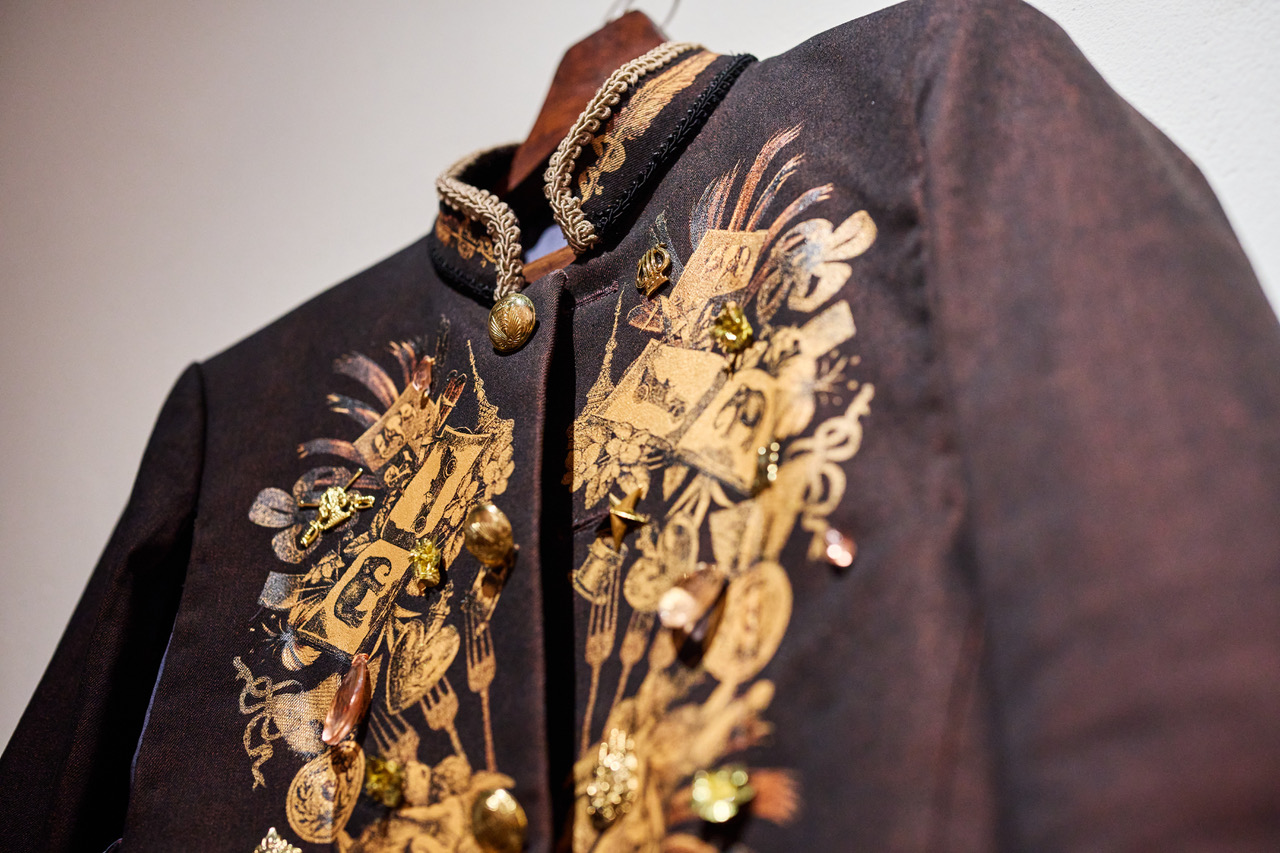 Bangkok: ‘รูปสุวรรณศิวิไลซ์: Metamorphosis in Gold’, Warin Lab Contemporary, Bangkok.