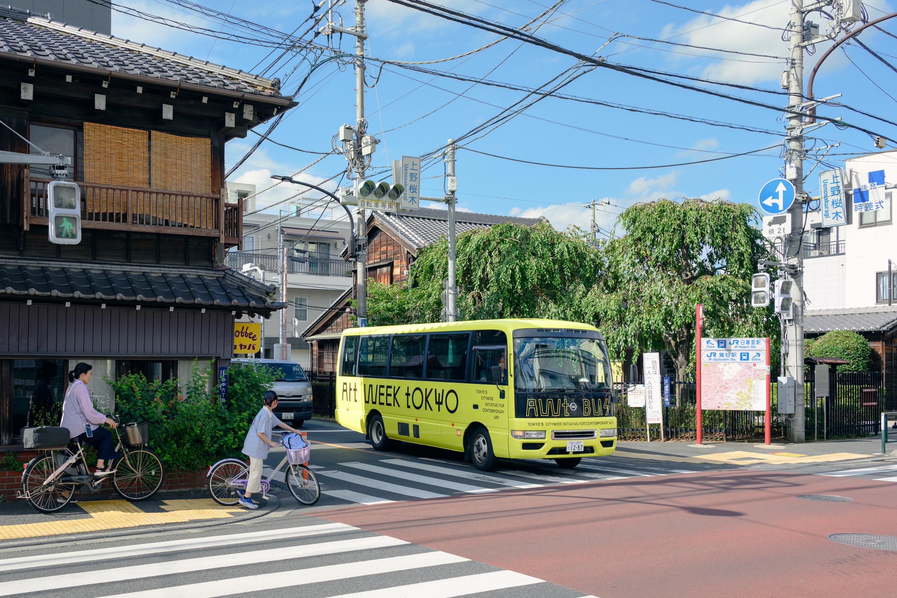 Art Week Tokyo bus. Courtesy of Art Week Tokyo 2025.