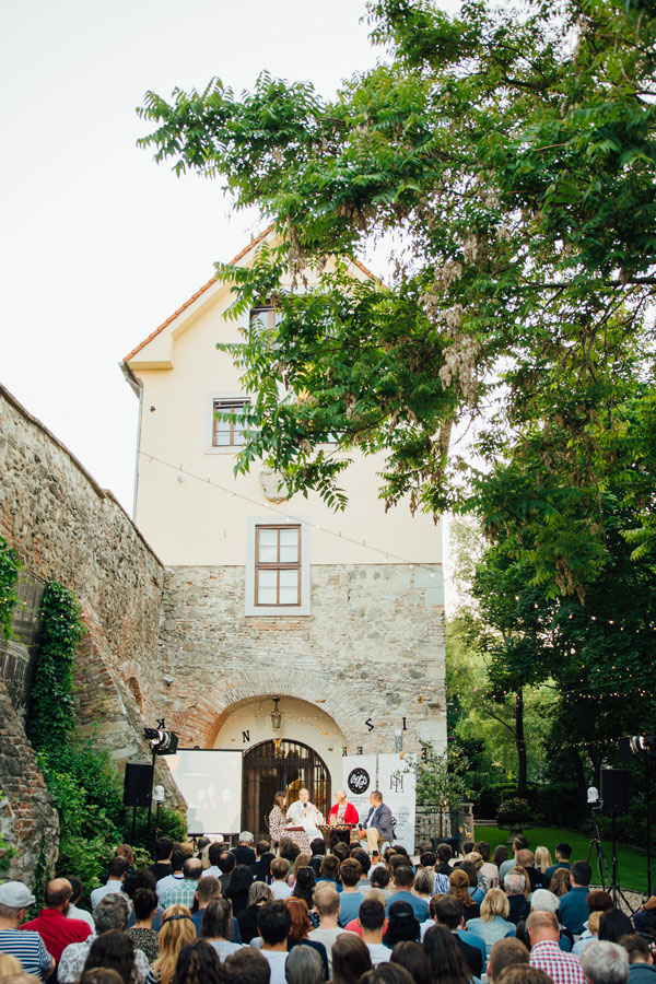 fotka budovy knižnice