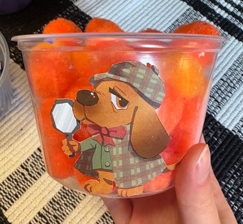 Pom pom container first iteration