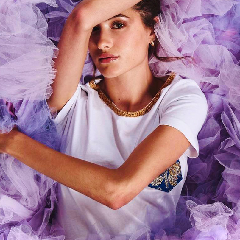 Fallera T-shirt golden sea white