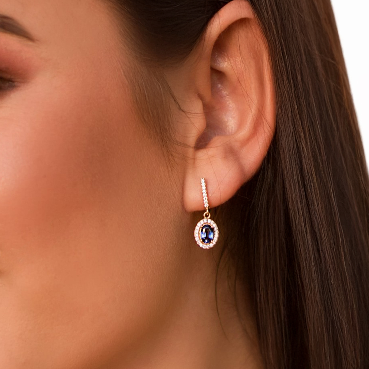Anastasia earrings: 18 kt bicolor gold with sapphire and zirconites