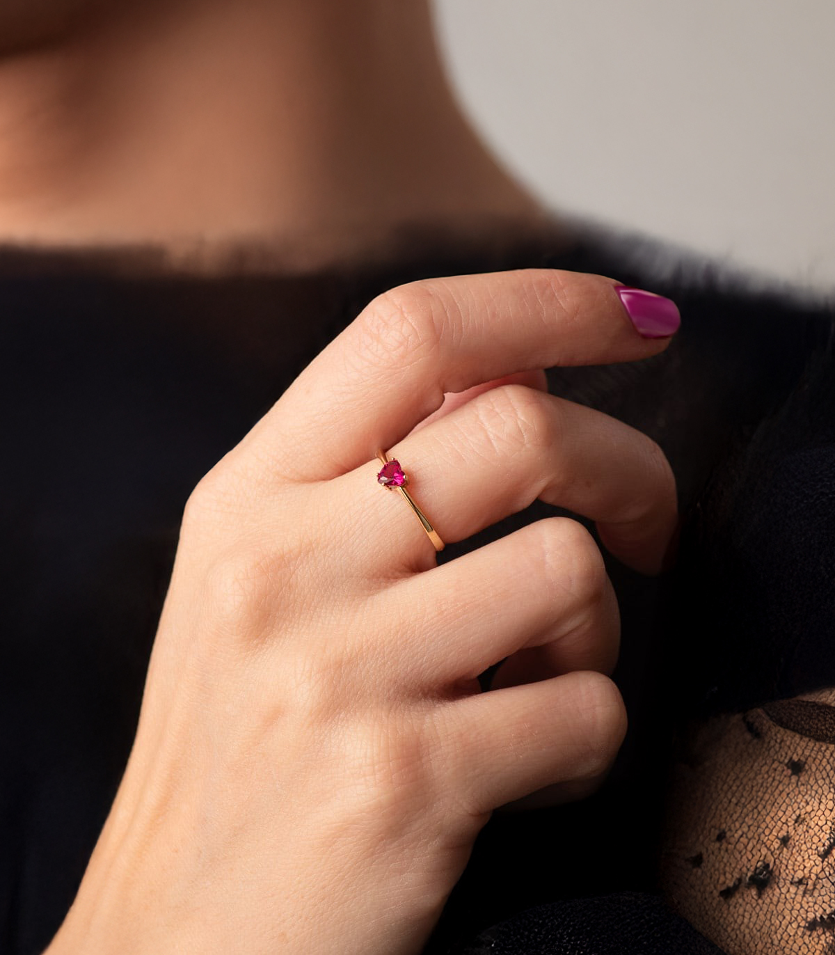 Sweet heart ring: 18 kt yellow gold