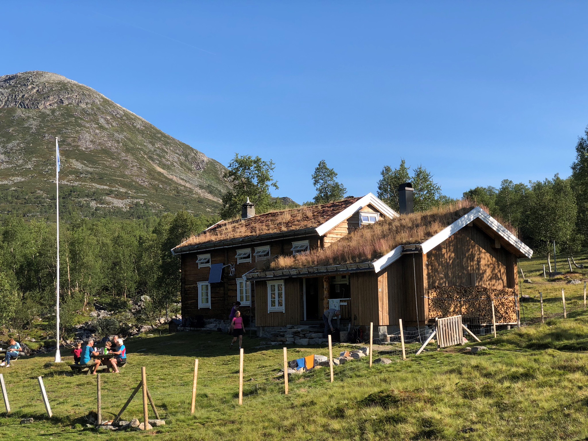 Gratis friluftsføredrag: Ei reise gjennom alle DNT Sunnmøre sine hytter