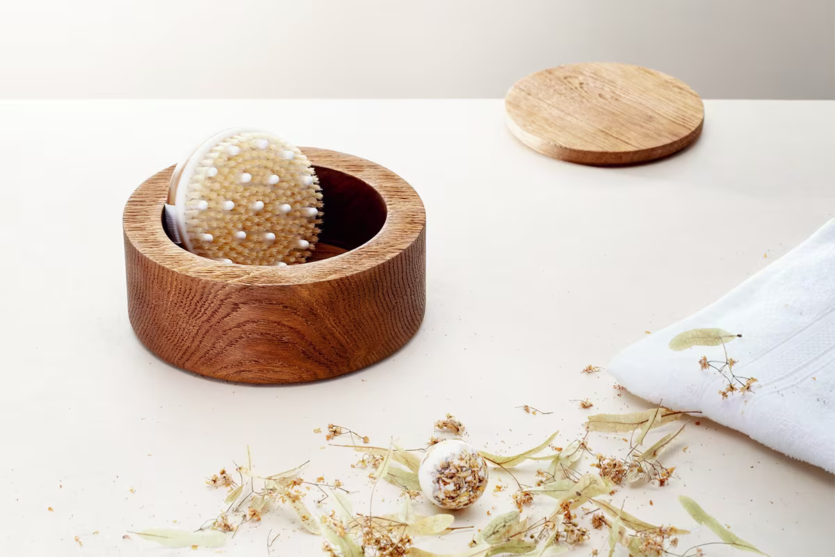 Bleached ash Swits ring bowl by Anonymia